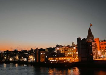 દિપાવલીના તહેવારોમાં દ્વારકા બેટ દ્વારકા – યાત્રાધામોમાં માનવ મહેરામણ ઉમટ્યું