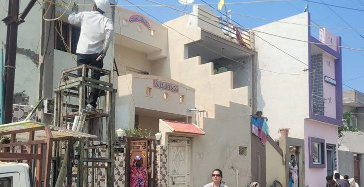 જામનગર વીજતંત્ર વીજલોસમાં કુખ્યાત અને વીજચોરોને ફુલ આપવાનું !! વીજચોરીનું બિલ નહીં…