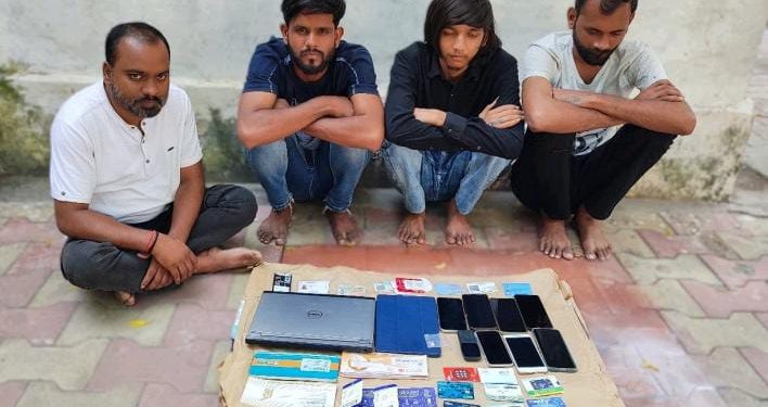 જામનગરની હોટેલમાં બેસી અને ઓનલાઈન ફ્રોડના નાણા સગેવગે કરવામાં આવી રહ્યા હતા અને પોલીસ ત્રાટકી