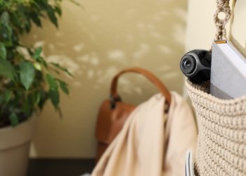 હોટેલના રૂમમાં સ્પાય કેમેરો તમારી ‘ફિલમ’ ઉતારી લ્યે, એમ પણ બને !