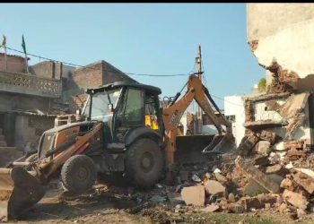 જામનગર: ગેરકાયદે દબાણો પર ચાલ્યું મનપાનું બુલડોઝર…..