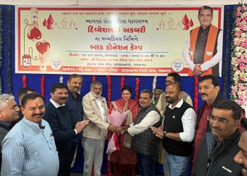 જામનગર: ધારાસભ્ય દિવ્યેશ અકબરીના જન્મદિવસની વિવિધ પાંચ સેવા પ્રકલ્પો સાથે અનોખી ઉજવણી