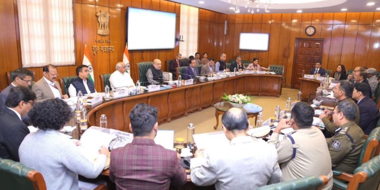 ત્રણ નવા ફોજદારી કાયદાઓના ગુજરાતમાં અમલીકરણ અંગેની સમીક્ષા હાથ ધરતા કેન્દ્રીય ગૃહમંત્રી