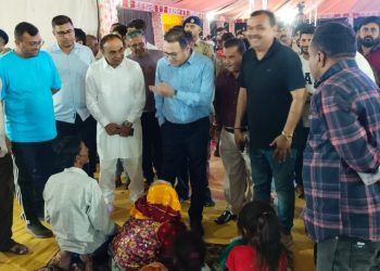 દ્વારકા ફુલડોલ ઉત્સવ:પદયાત્રી કેમ્પની મુલાકાતે ડીસ્ટ્રીકટ જજ, કલેકટર અને એસ.પી. પણ પહોચ્યા