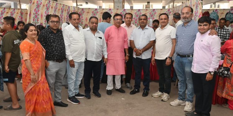 લોહાણા સમાજના વિદ્યાર્થીઓ માટે સતત ચોથા વર્ષે ડિસ્કાઉન્ટથી સ્ટેશનરી વિતરણ કાર્યક્રમ યોજાયો