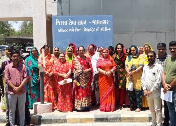 જામનગરના ગાંધીનગર વિસ્તારમાં ‘દબાણો’ રોકે છે વરસાદી પાણીનો નિકાલ !!…