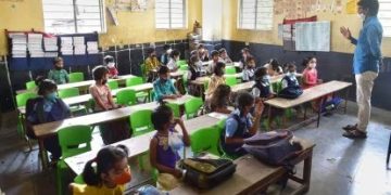 આનંદો : 12 ધોરણ સુધીના વિદ્યાર્થીઓ પરનો ‘ભાર’ ઉતર્યો…