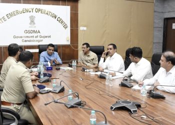 તાબડતોબ : અત્યારે મુખ્યમંત્રીની ઈમરજન્સી સેન્ટરમાં સમીક્ષા બેઠક..