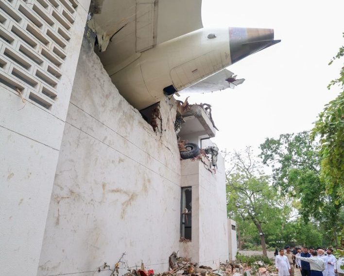 અમદાવાદમાં અગનગોળો બનેલું વિમાન વર્ષોથી ચર્ચાઓમાં !!