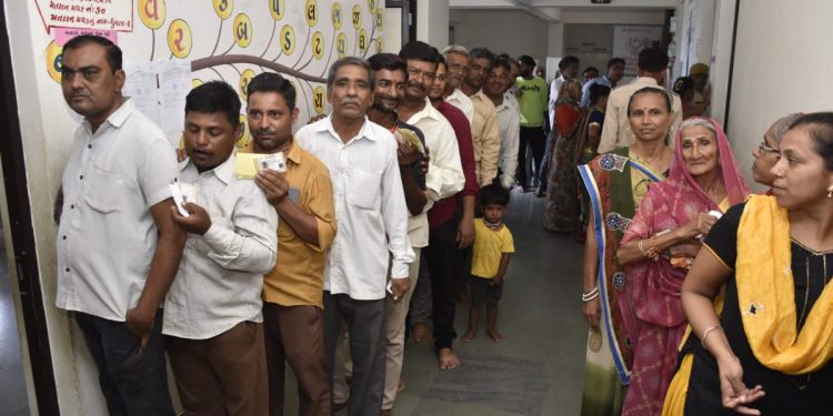 જામનગર : ગ્રામ પંચાયતોની ચૂંટણીઓમાં પુરૂષોનું મતદાન 78.55 ટકા…