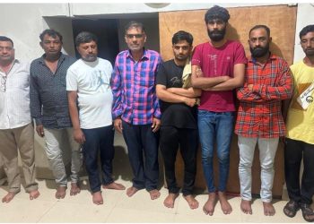  ધ્રોલના રોજિયાની વાડીમાં ધમધમતી જૂગાર ક્લબ ઝડપાઈ ગઈ…