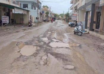 બિસ્માર રસ્તાઓ રાજ્યની કેબિનેટ બેઠકમાં ગાજી ઉઠ્યા..!!