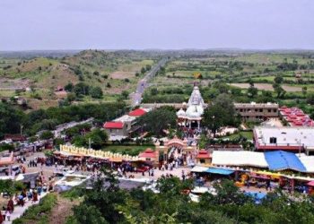 નવો વિવાદ : VVIPઓને ભરપેટ જમાડવાની જવાબદારીઓ શિક્ષકોની !