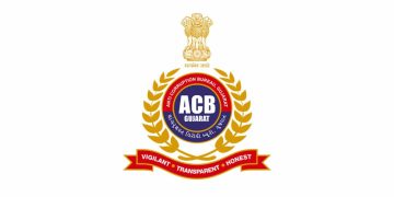 મહિલા DySPએ લાંચના નાણાં લેવા રાઈટરને કારમાં મોકલ્યો, પછી….