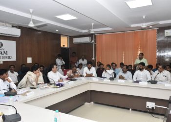 સાંસદ પૂનમબેન માડમની અધ્યક્ષતામાં દ્વારકા જિલ્લાની દિશા સમિતિની બેઠક યોજાઇ