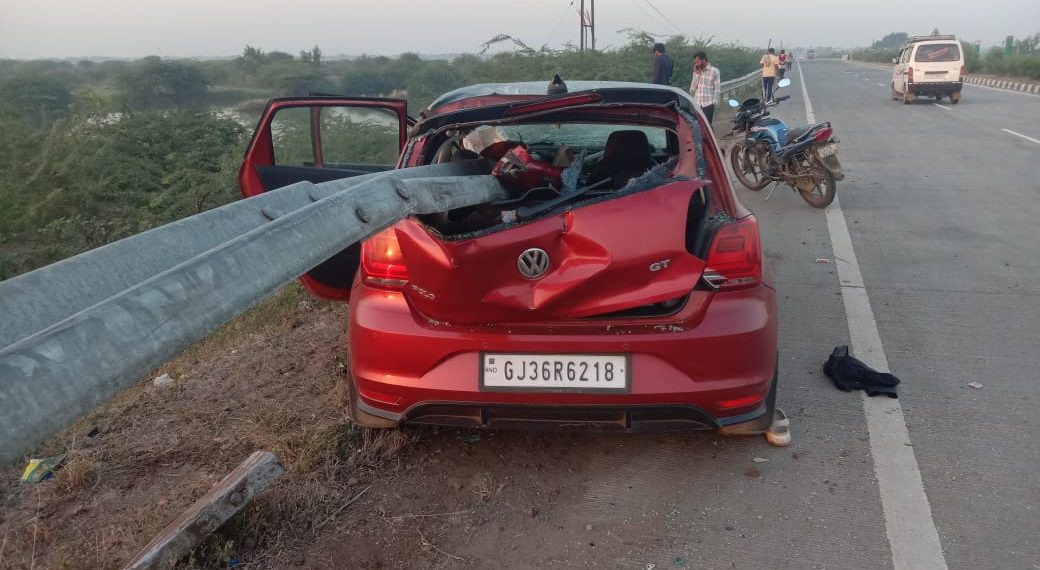 ખંભાળિયા નજીક કાર અકસ્માત: આશાસ્પદ યુવાનનું કરુણ મૃત્યુ 2 ને ગંભીર ઈજાઓ