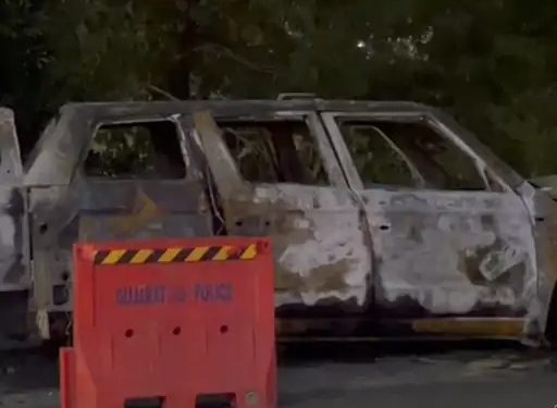 મંગળ અમંગલ ! : સળગતી એમ્બ્યુલન્સમાં નવજાત શિશુ સહિત 4 ભડથું !