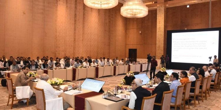 ગુજરાતના નેશનલ હાઇવે પ્રોજેક્ટ સંદર્ભે ગાંધીનગરમાં સમીક્ષા બેઠક યોજાઇ, તાકીદ કરાઈ કે..