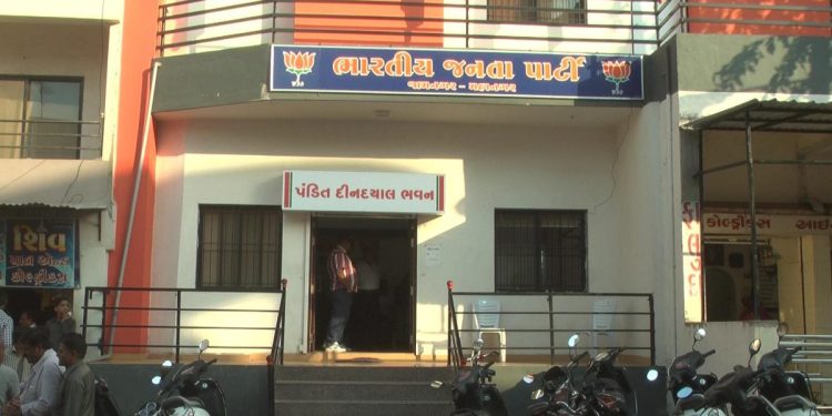 જામનગરમાં શાસકપક્ષમાં અલગઅલગ ‘ચોકા’ ? : લોકચર્ચા