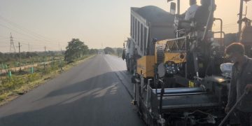 લાલપુરથી ત્રણ પાટિયા સુધીના સ્ટેટ હાઈવેનું રિસર્ફેસીંગ કામ શરૂ