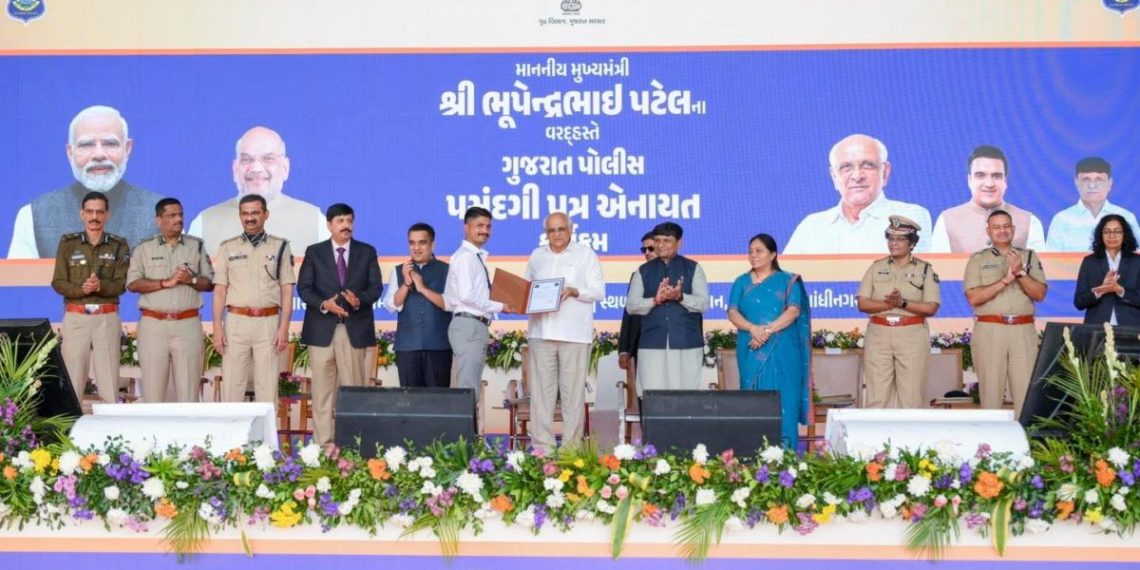 હર્ષ સંઘવીએ નવનિયુક્ત પોલીસકર્મીઓને સલાહ આપતા કહ્યું કે….