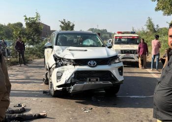 જામનગરના ધુંવાવ નજીક ફોર્ચ્યુંનરે બાઈકને ઉડાવી દીધું: યુવકનું મોત…