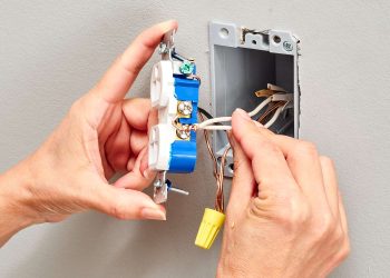 સંવેદનશીલતા : કોર્પોરેશન ઝૂંપડાને NOC આપે, વીજતંત્ર વીજજોડાણ આપે…