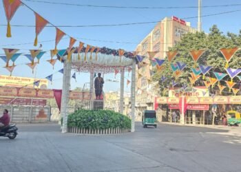 જામનગરના આંગણે લેઉવા પટેલ સમાજનો ત્રિવેણીસંગમ સમારોહ : નાયબ મુખ્યમંત્રી સહિત મંત્રીઓનો મેળાવડો..