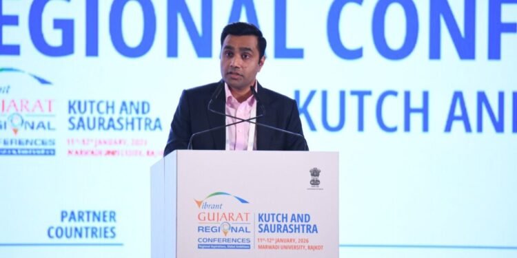 અદાણી સમૂહ આગામી 5 વર્ષમાં કચ્છ ક્ષેત્રમાં 1.5 લાખ કરોડનું રોકાણ કરવા માટે પ્રતિબદ્ધ: કરણ અદાણી